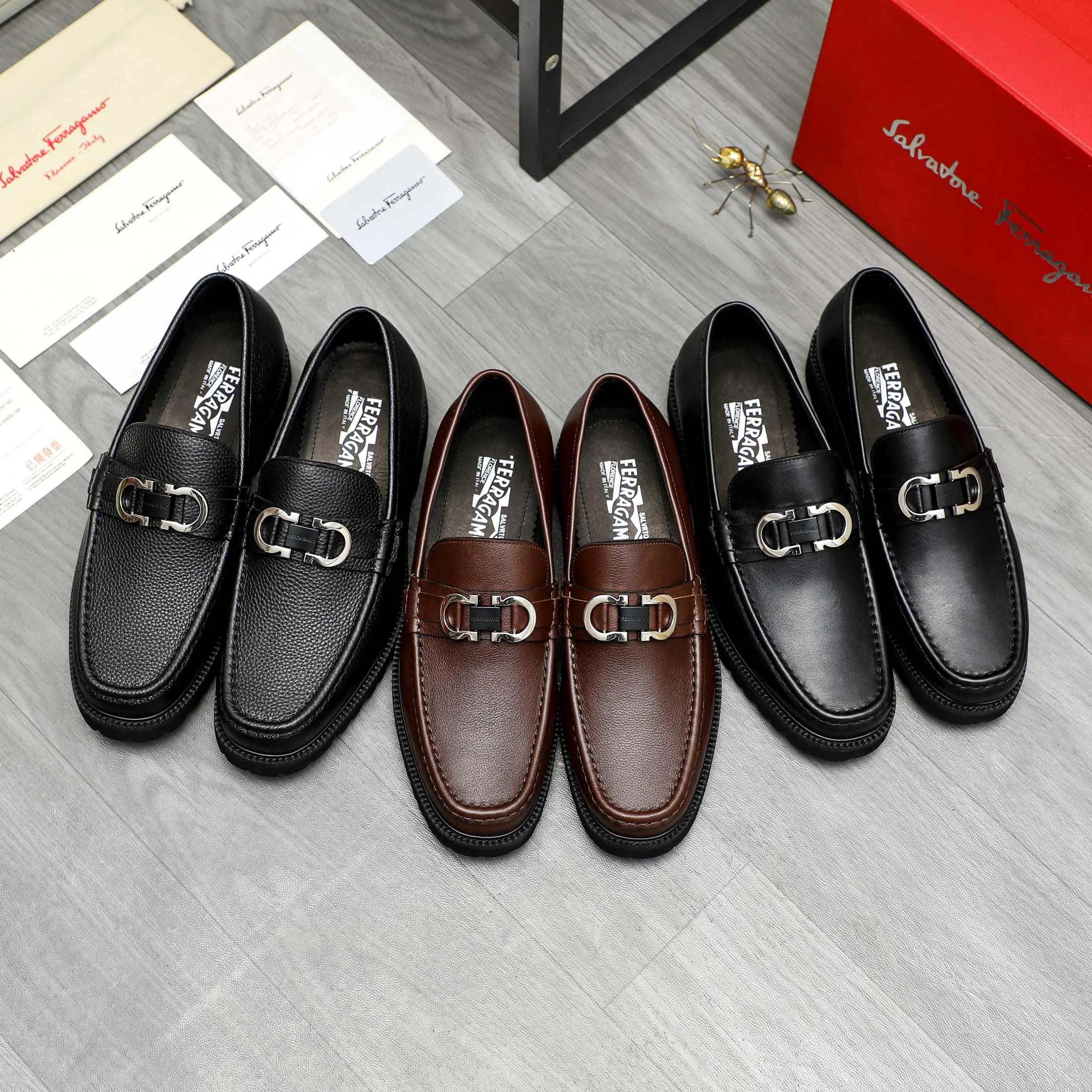 Men's shoes 💰540 Product trademark: Ferragamo "Ferragamo" business slip-on leather shoes Regular size: 38-44 (45.46 custom-made, non-returnable) Product materials: Selected high-quality small pebbled cowhide upper, cowhide lining, original outsole